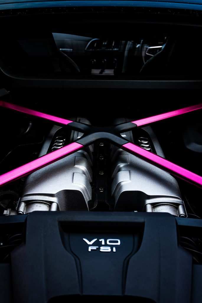 Audi R8 - Accents in Pink