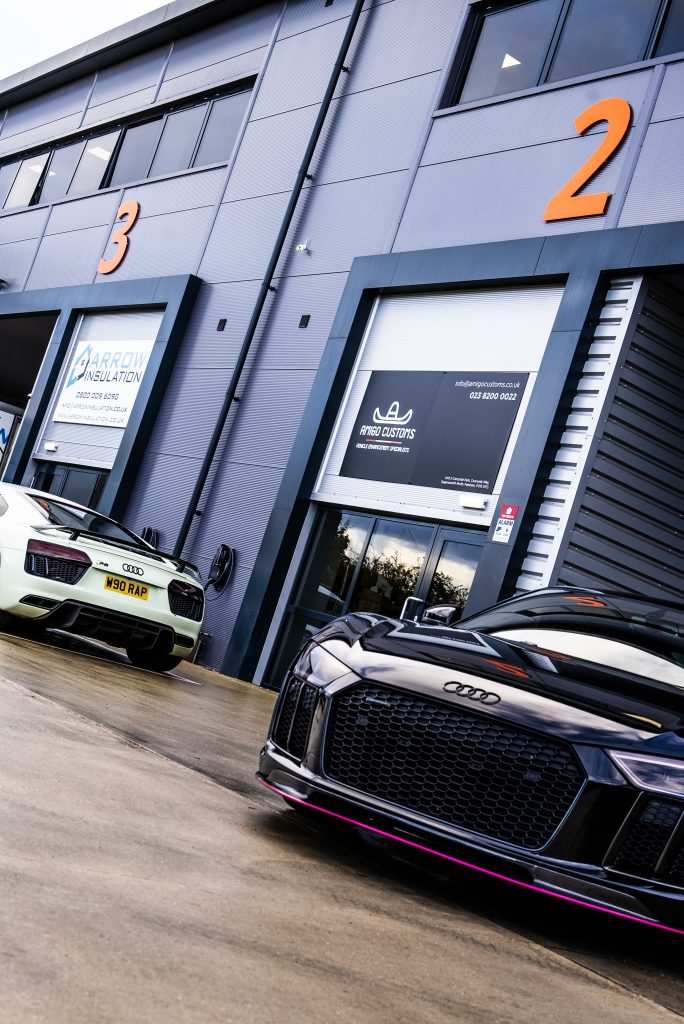 Audi R8 - Accents in Pink